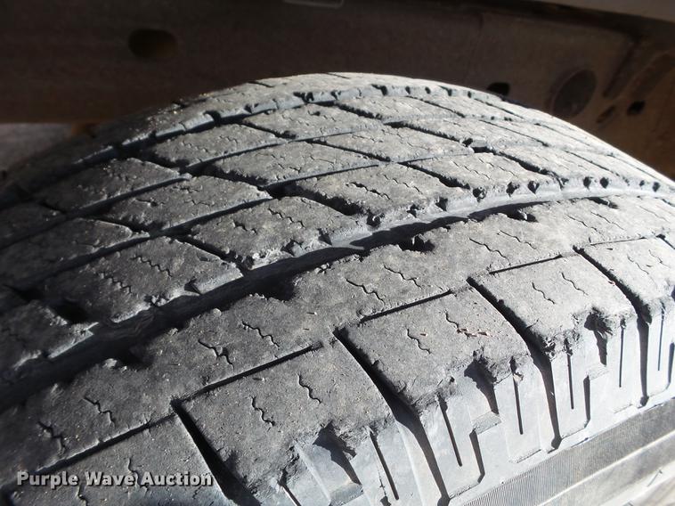 image for item EN9501 2000 Chevrolet Silverado 1500 pickup truck