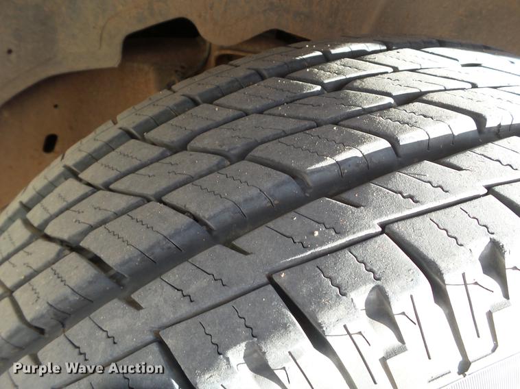 image for item EN9501 2000 Chevrolet Silverado 1500 pickup truck