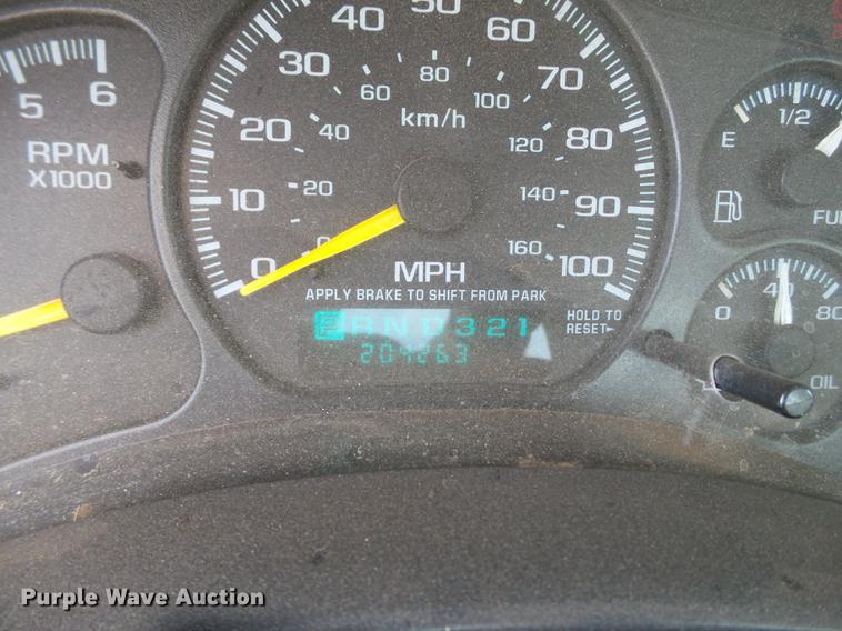 image for item EN9501 2000 Chevrolet Silverado 1500 pickup truck