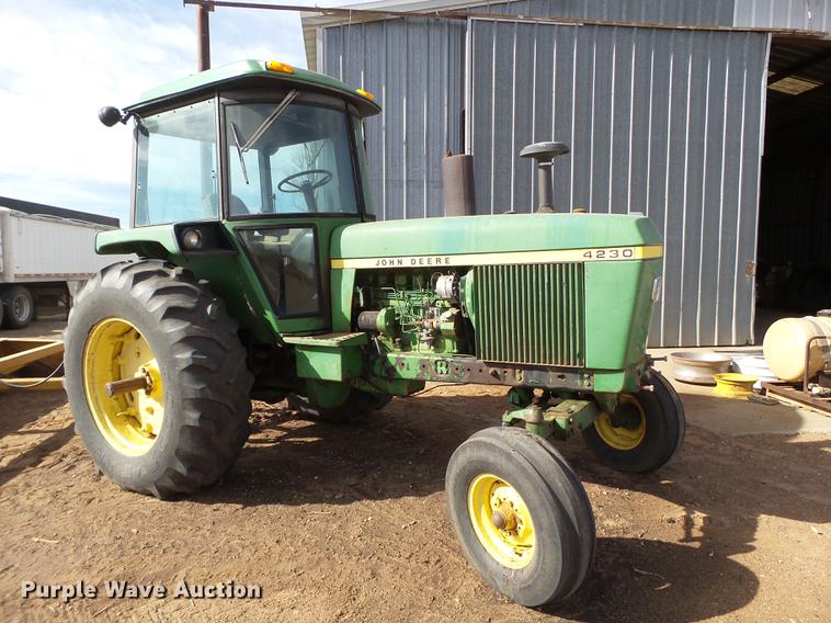 image for item EN9506 1977 John Deere 4230 tractor