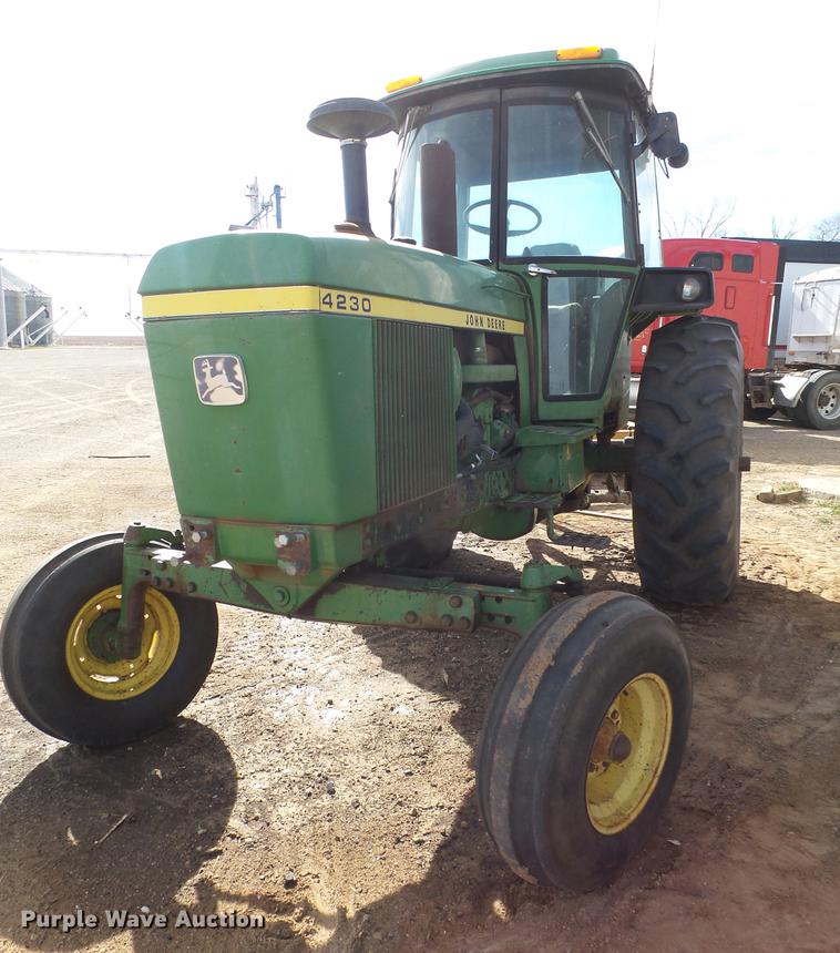 image for item EN9506 1977 John Deere 4230 tractor