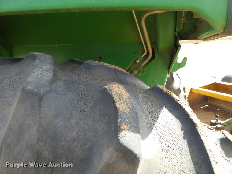 image for item EN9506 1977 John Deere 4230 tractor