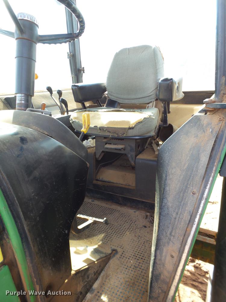 image for item EN9506 1977 John Deere 4230 tractor