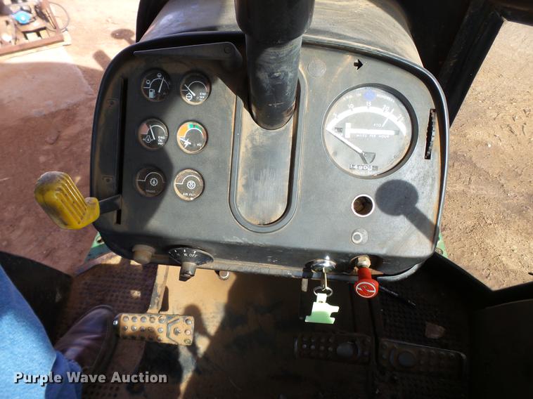 image for item EN9506 1977 John Deere 4230 tractor