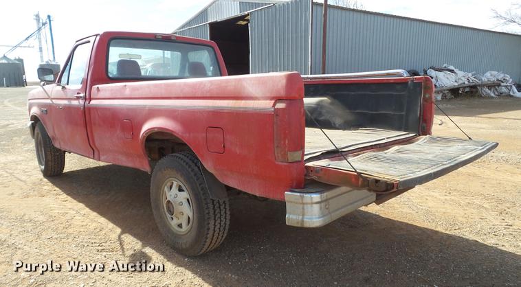image for item EN9507 1994 Ford F250 pickup truck