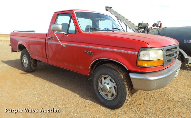 image for item EN9507 1994 Ford F250 pickup truck