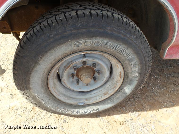 image for item EN9507 1994 Ford F250 pickup truck