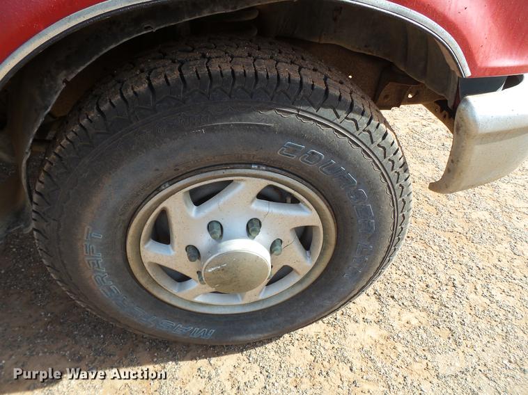 image for item EN9507 1994 Ford F250 pickup truck