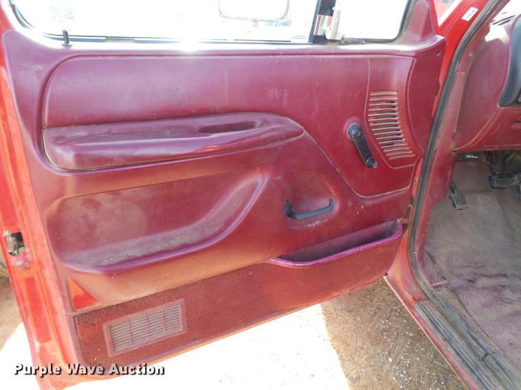 image for item EN9507 1994 Ford F250 pickup truck