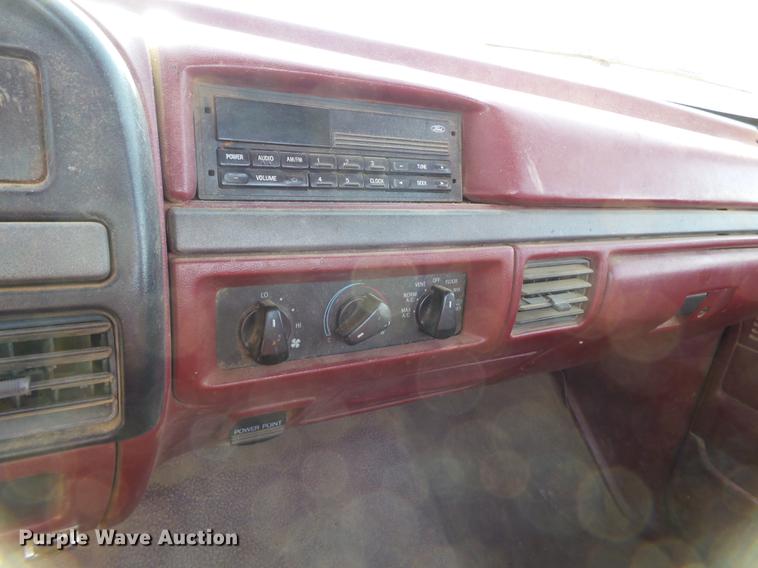 image for item EN9507 1994 Ford F250 pickup truck
