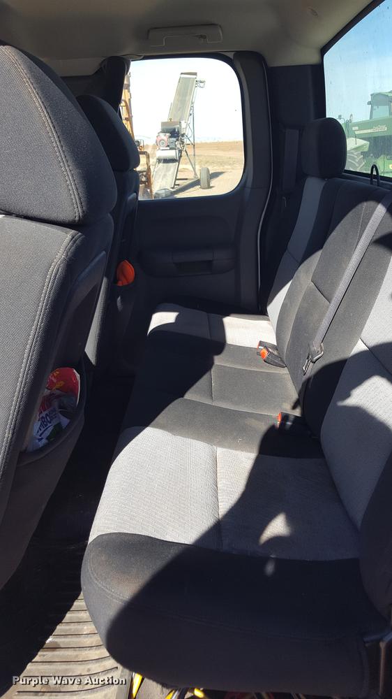 image for item EN9517 2008 GMC Sierra 1500 Ext. Cab pickup truck