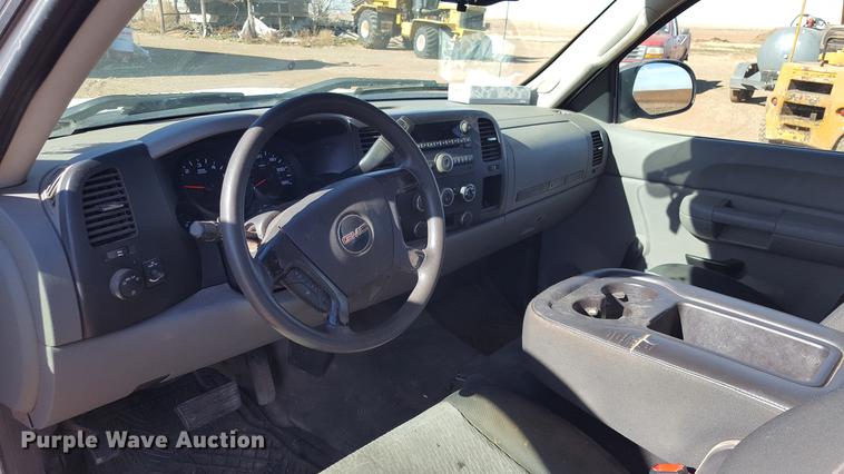 image for item EN9517 2008 GMC Sierra 1500 Ext. Cab pickup truck