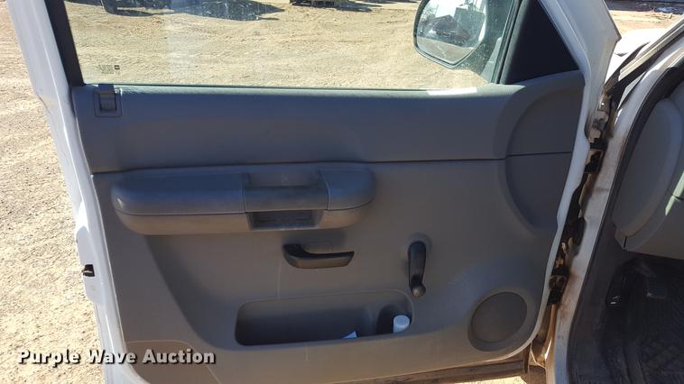 image for item EN9517 2008 GMC Sierra 1500 Ext. Cab pickup truck