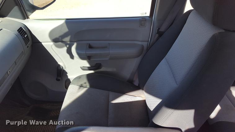 image for item EN9517 2008 GMC Sierra 1500 Ext. Cab pickup truck