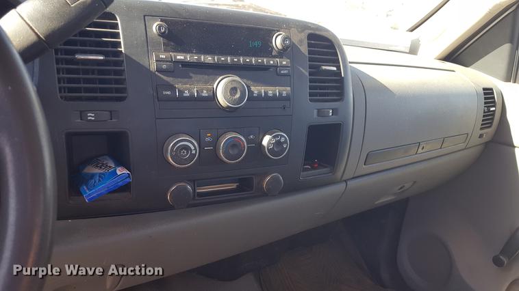 image for item EN9517 2008 GMC Sierra 1500 Ext. Cab pickup truck