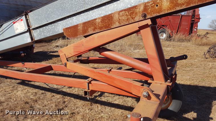 image for item EN9520 Hutchinson conveyor