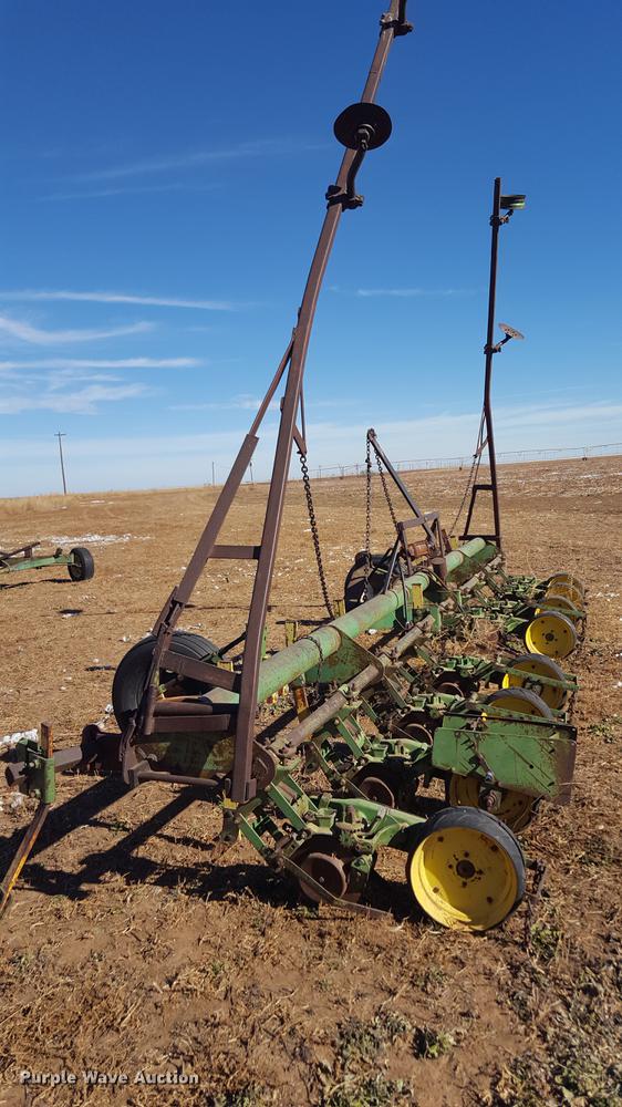 image for item EN9521 John Deere planter