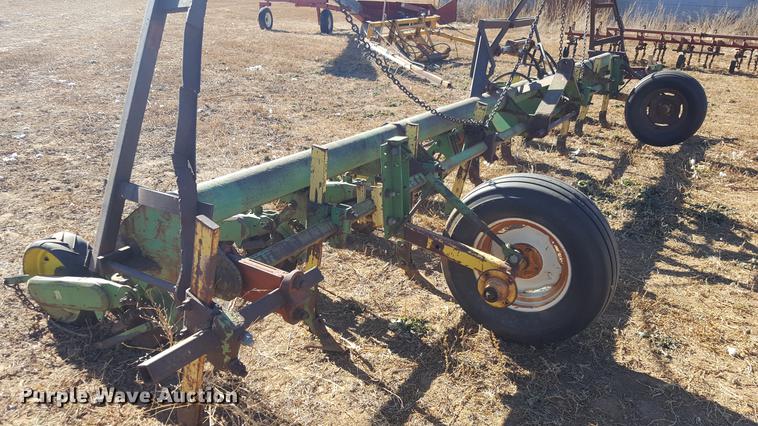 image for item EN9521 John Deere planter