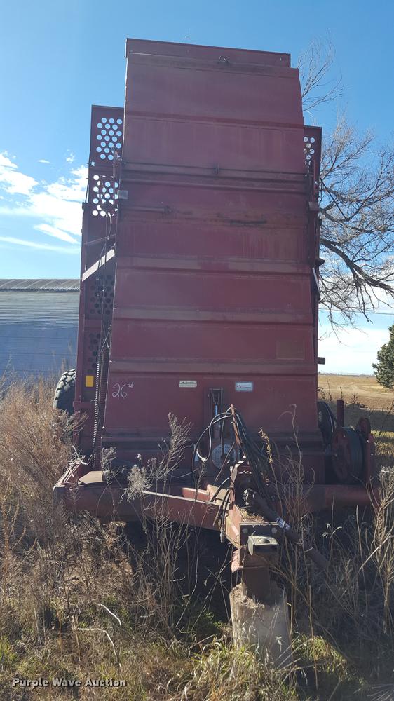 image for item EN9523 Hesston Stakhand 60B bale stacker