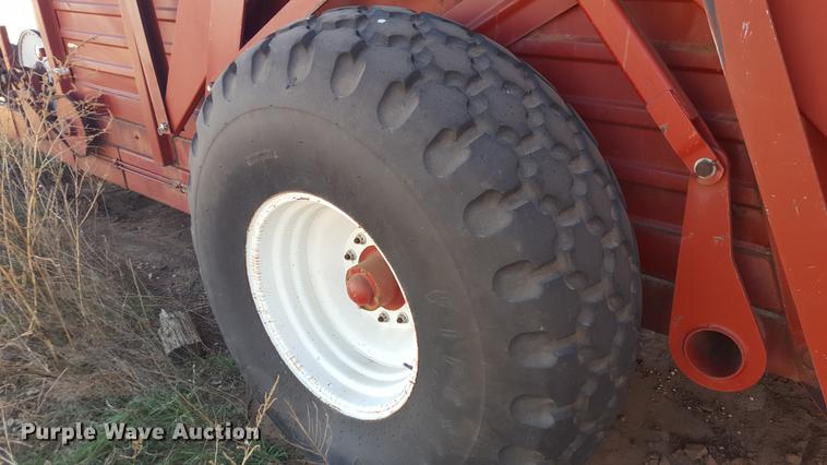 image for item EN9523 Hesston Stakhand 60B bale stacker