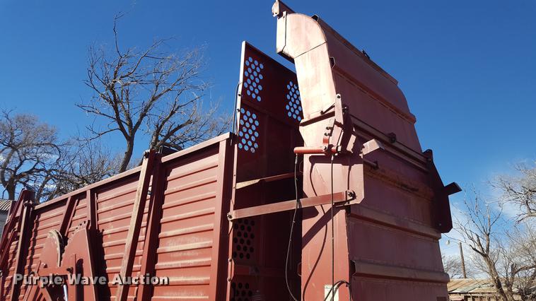 image for item EN9523 Hesston Stakhand 60B bale stacker