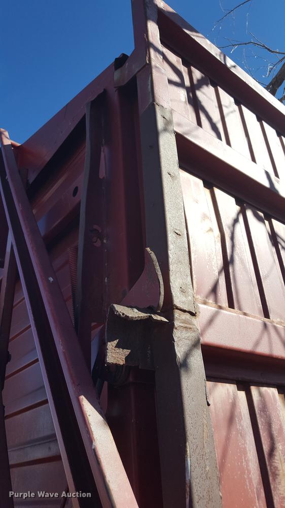 image for item EN9523 Hesston Stakhand 60B bale stacker