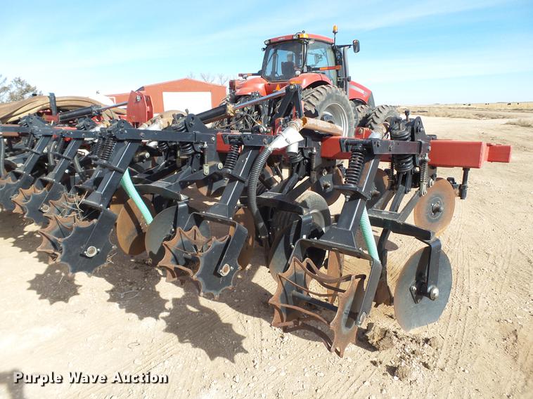 image for item G1026 Case IH Nutri-tiller 5310 strip till applicator