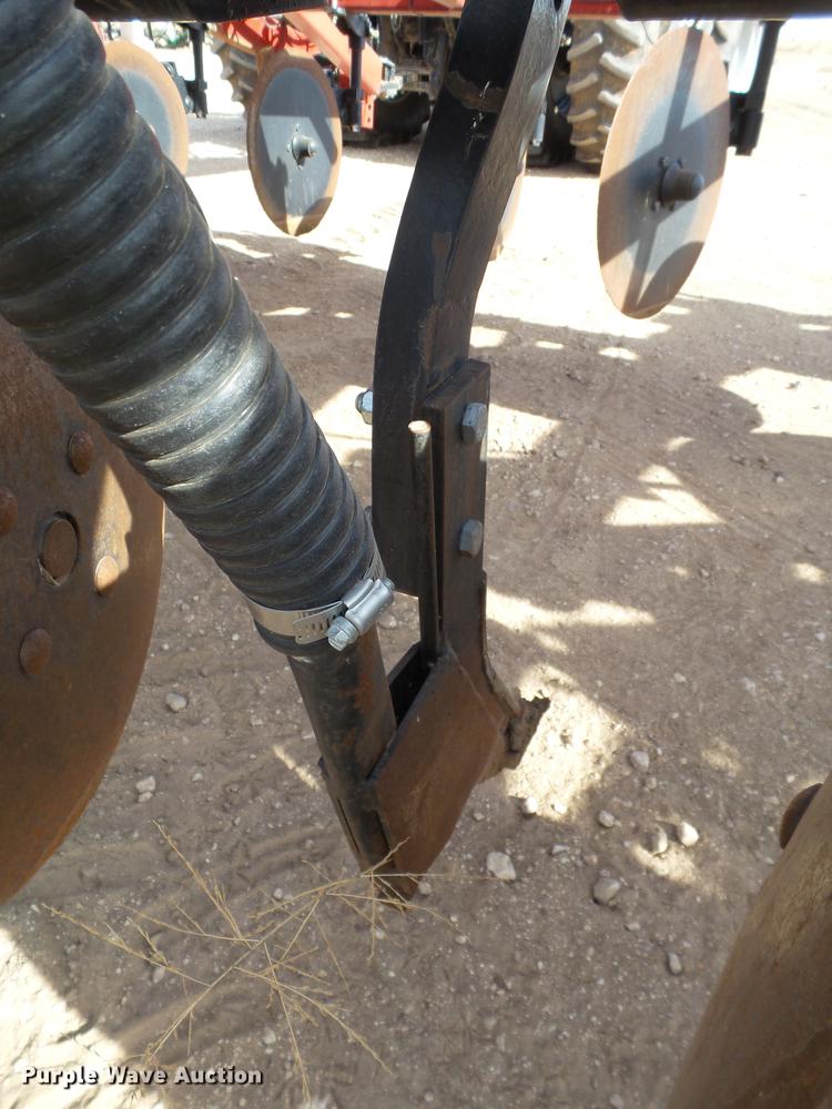 image for item G1026 Case IH Nutri-tiller 5310 strip till applicator