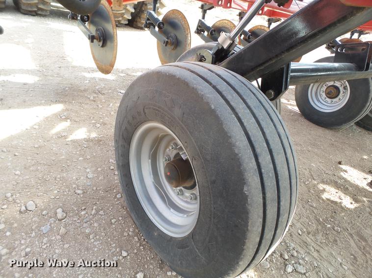 image for item G1026 Case IH Nutri-tiller 5310 strip till applicator