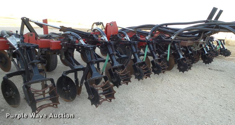 image for item G1026 Case IH Nutri-tiller 5310 strip till applicator