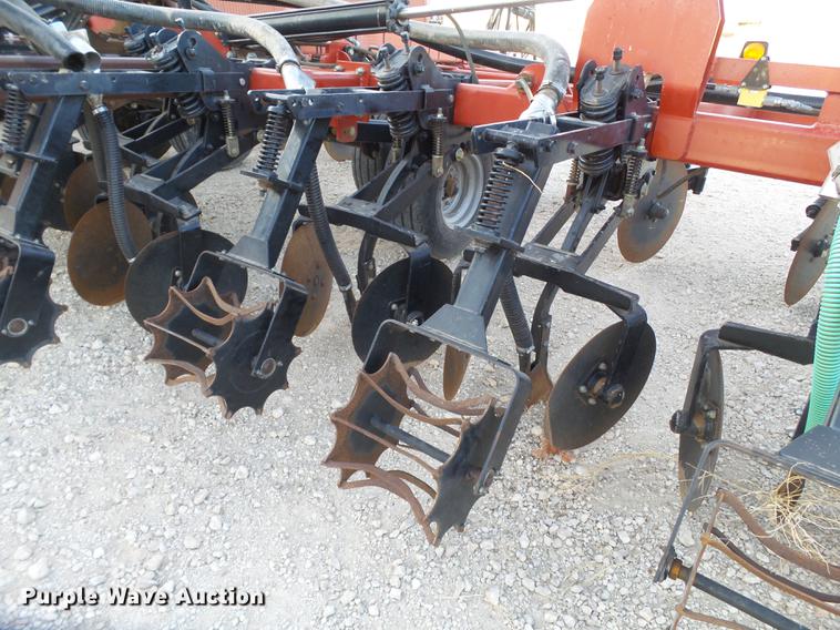 image for item G1026 Case IH Nutri-tiller 5310 strip till applicator