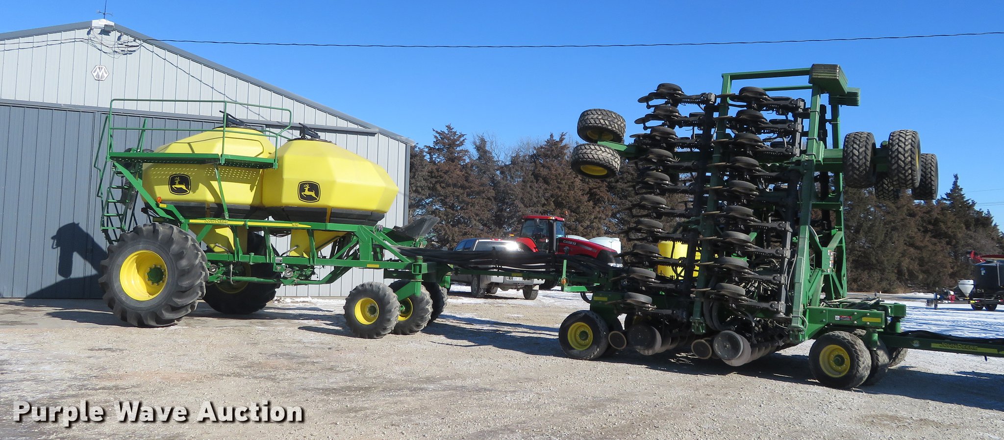 2013 John Deere 1890 air seeder in Hope, KS Item DC0862 sold Purple