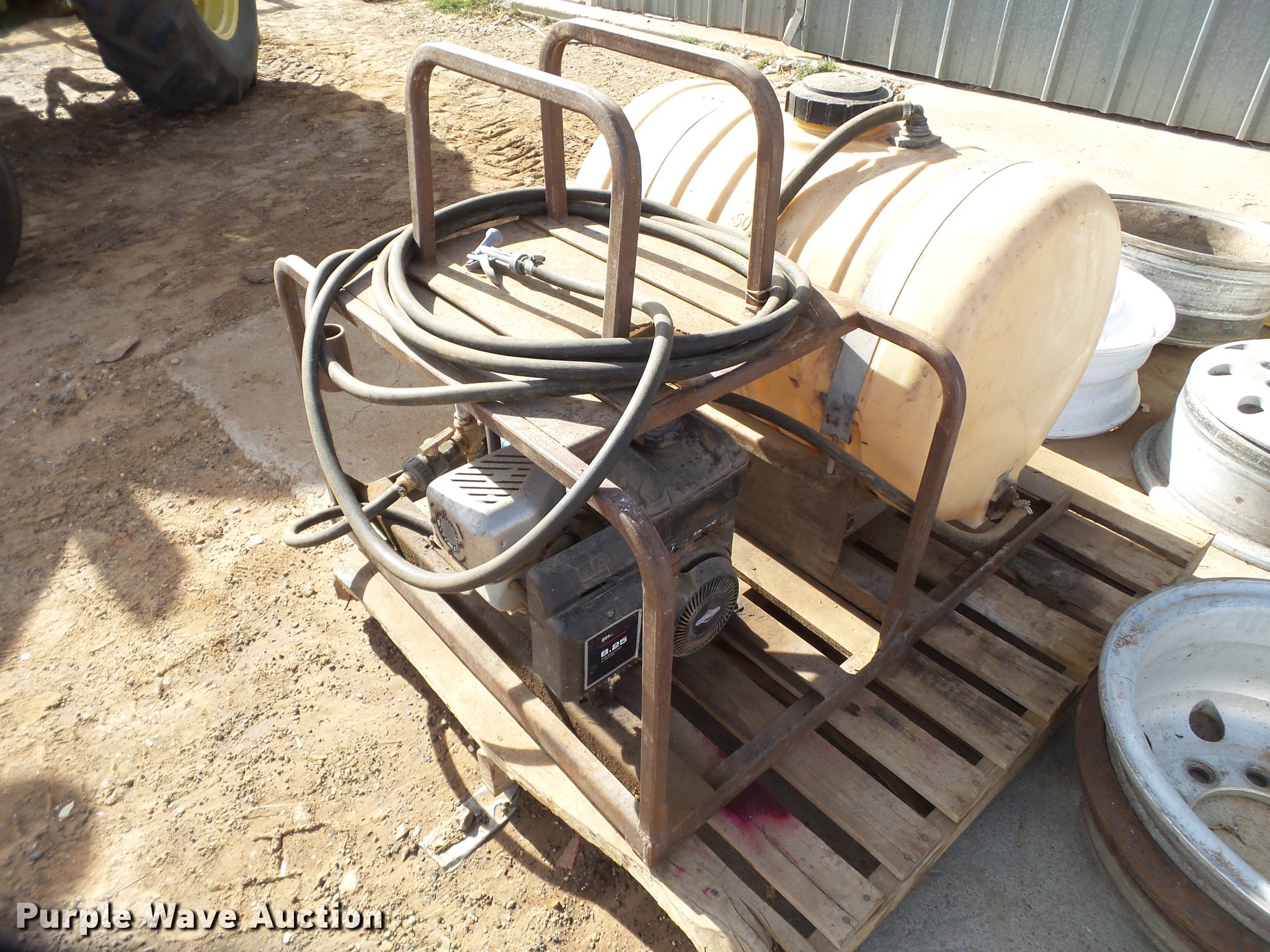 Wylie sprayer in Amherst, TX Item EN9504 sold Purple Wave