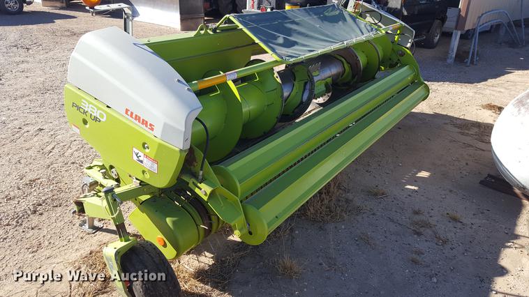 image for item BJ9780 2016 Claas 380 pickup head