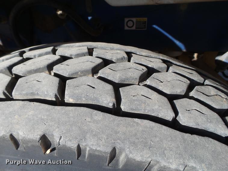 image for item BJ9795 2001 Peterbilt 378 semi truck