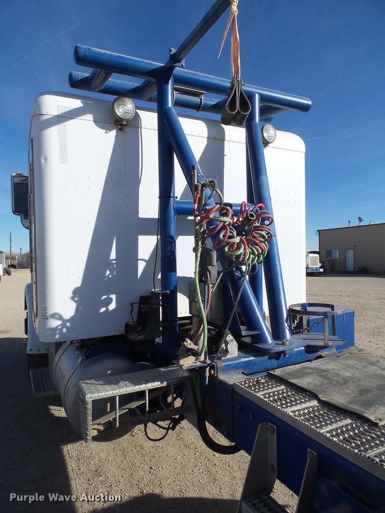 image for item BJ9795 2001 Peterbilt 378 semi truck