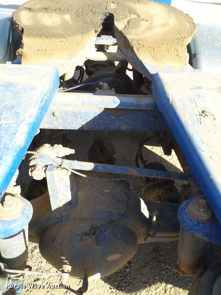 image for item BJ9795 2001 Peterbilt 378 semi truck