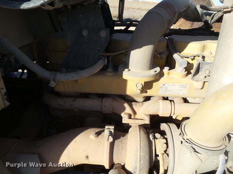 image for item BJ9795 2001 Peterbilt 378 semi truck