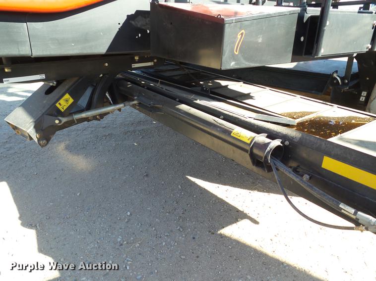 image for item BJ9799 2015 MacDon M205 self-propelled windrower