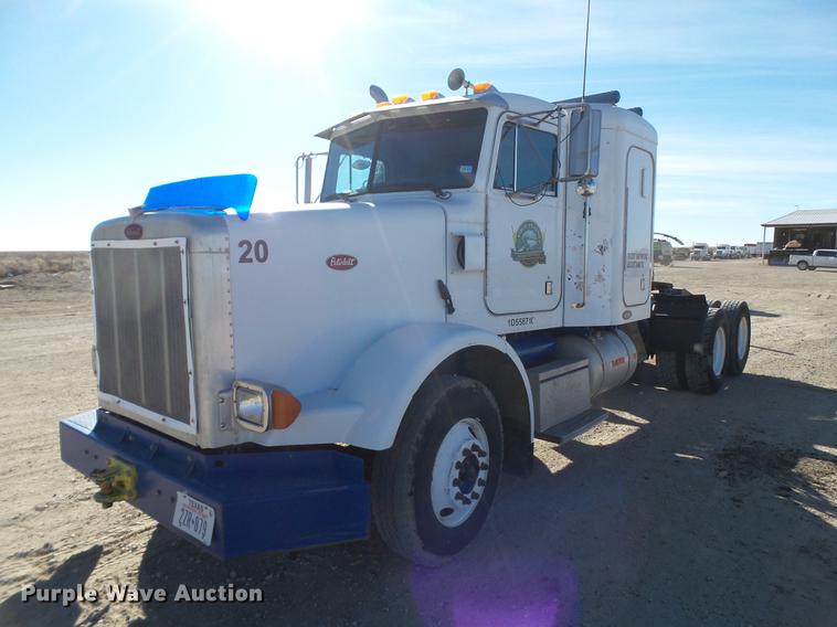 image for item BJ9800 2001 Peterbilt 378 semi truck
