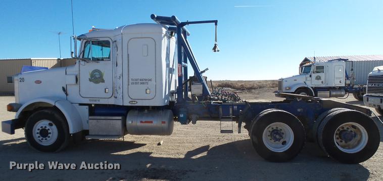 image for item BJ9800 2001 Peterbilt 378 semi truck