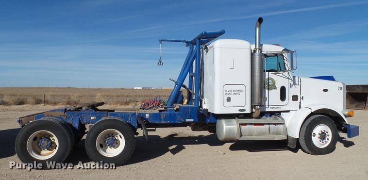 image for item BJ9800 2001 Peterbilt 378 semi truck