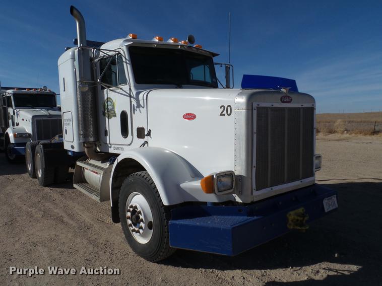 image for item BJ9800 2001 Peterbilt 378 semi truck