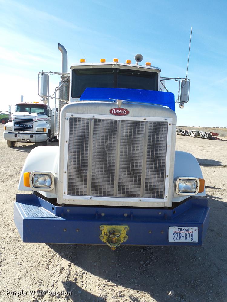 image for item BJ9800 2001 Peterbilt 378 semi truck