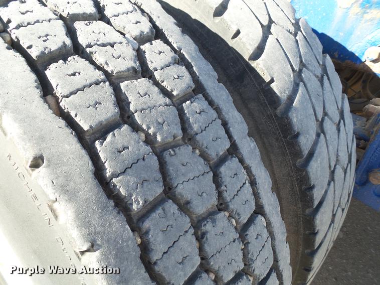 image for item BJ9800 2001 Peterbilt 378 semi truck