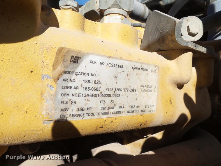 image for item BJ9800 2001 Peterbilt 378 semi truck