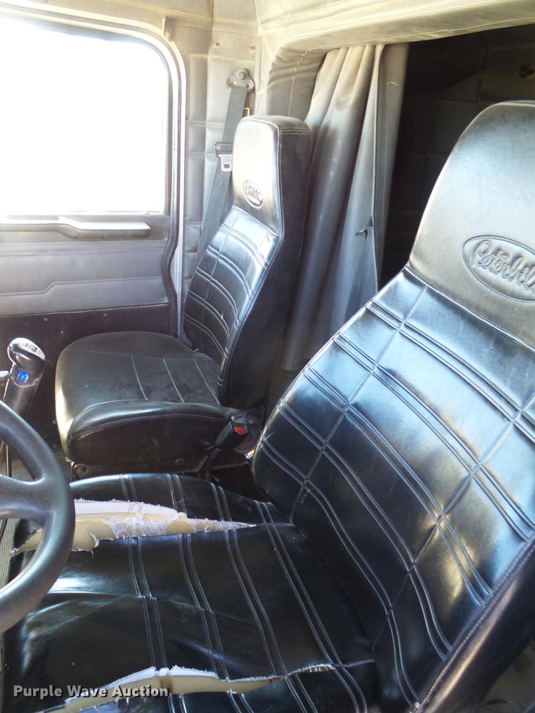 image for item BJ9800 2001 Peterbilt 378 semi truck