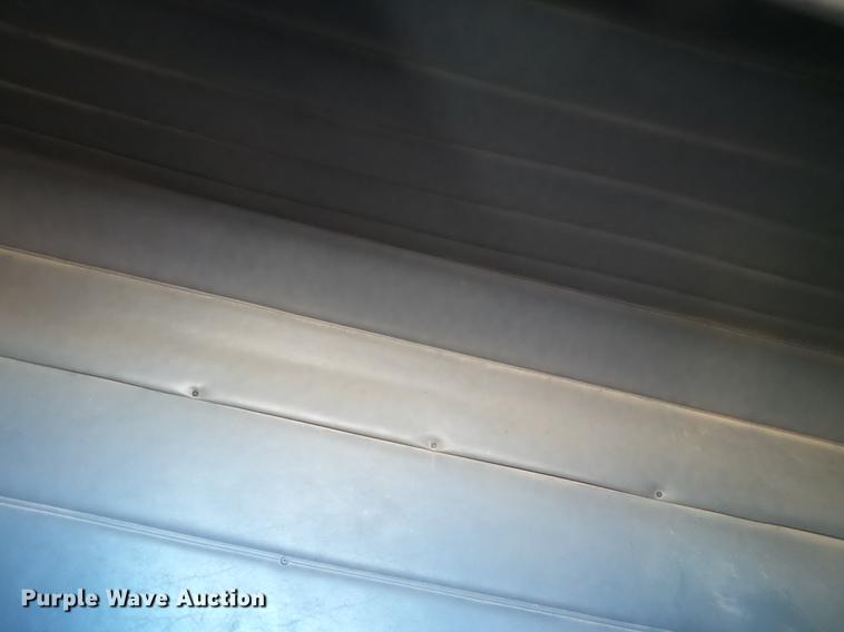 image for item BJ9800 2001 Peterbilt 378 semi truck