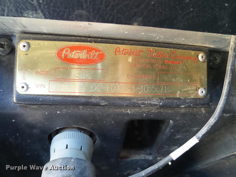 image for item BJ9800 2001 Peterbilt 378 semi truck