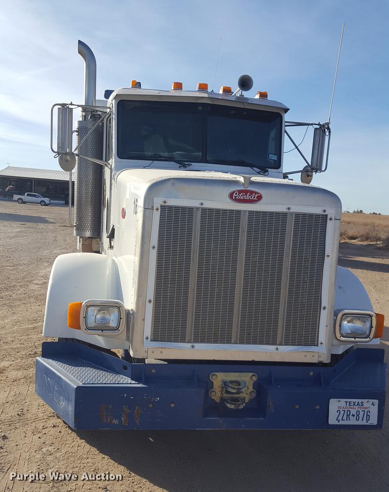 image for item BJ9801 2001 Peterbilt 378 semi truck